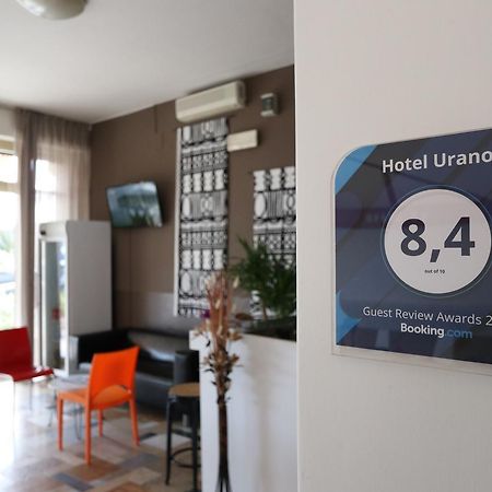 Hotel Urano كاتوليكا المظهر الخارجي الصورة