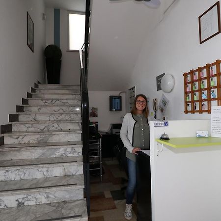 Hotel Urano كاتوليكا المظهر الخارجي الصورة