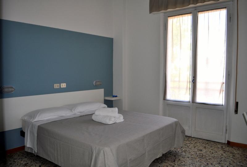 Hotel Urano كاتوليكا المظهر الخارجي الصورة