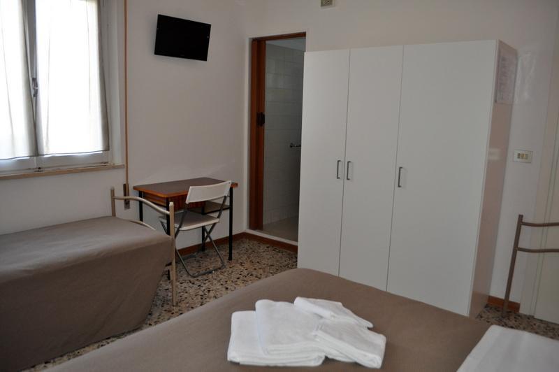 Hotel Urano كاتوليكا المظهر الخارجي الصورة