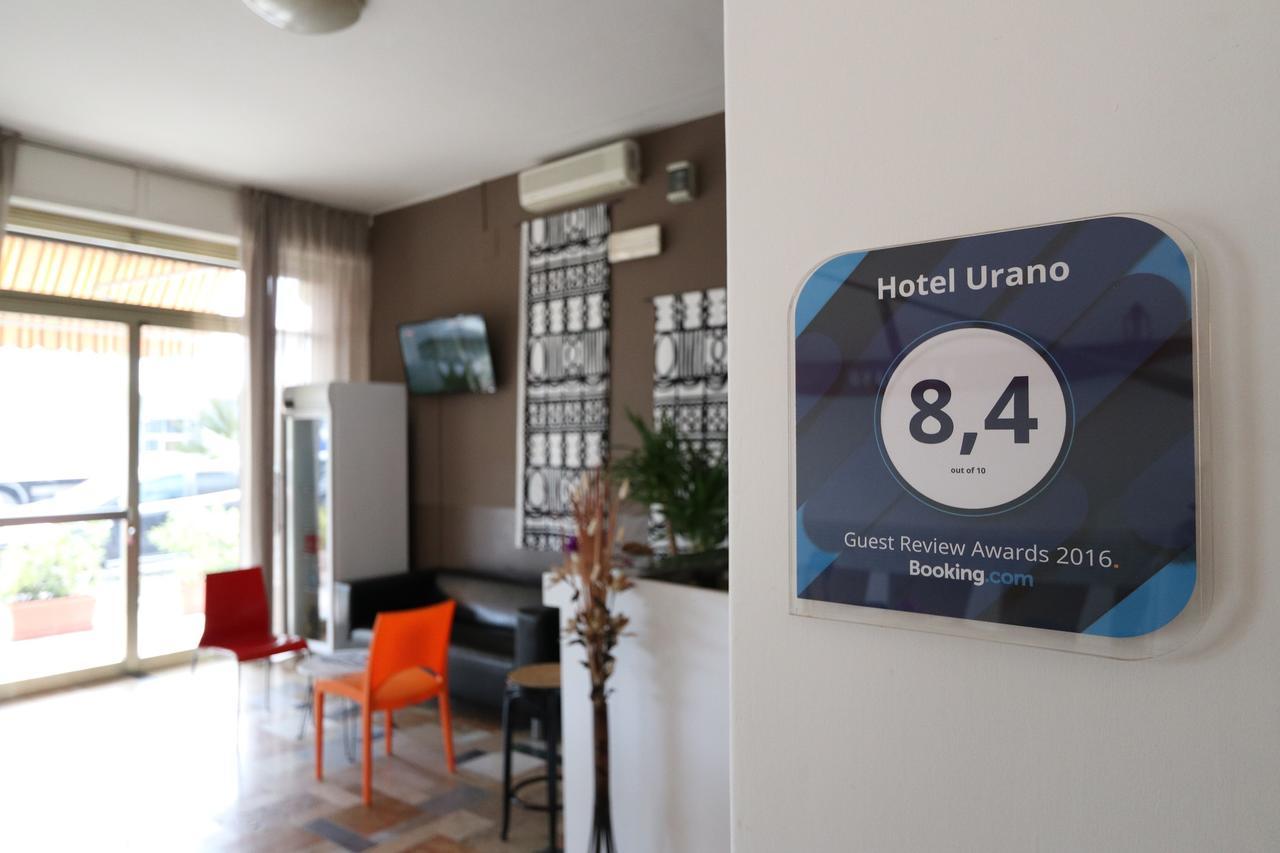 Hotel Urano كاتوليكا المظهر الخارجي الصورة